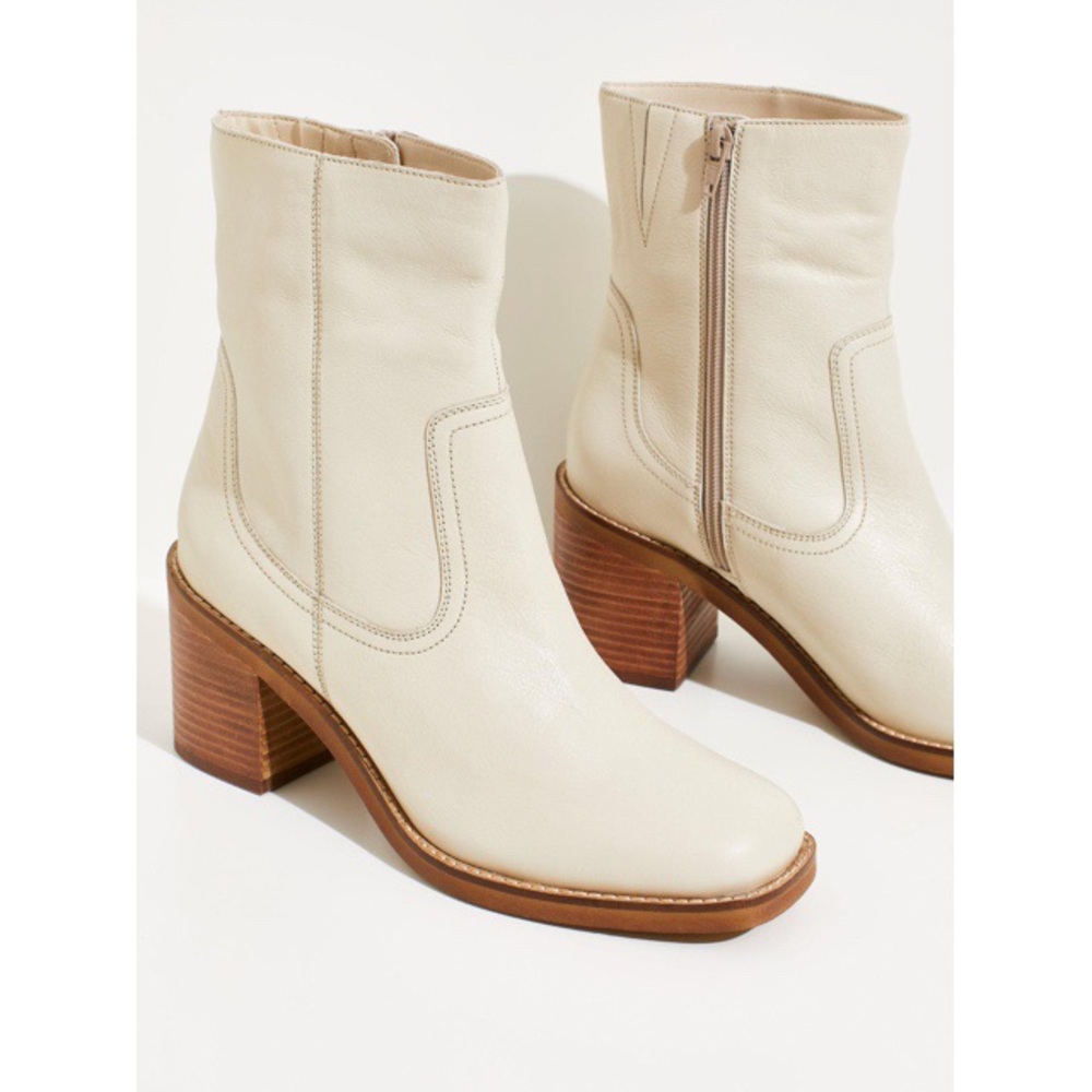 NIB free people stormy boots